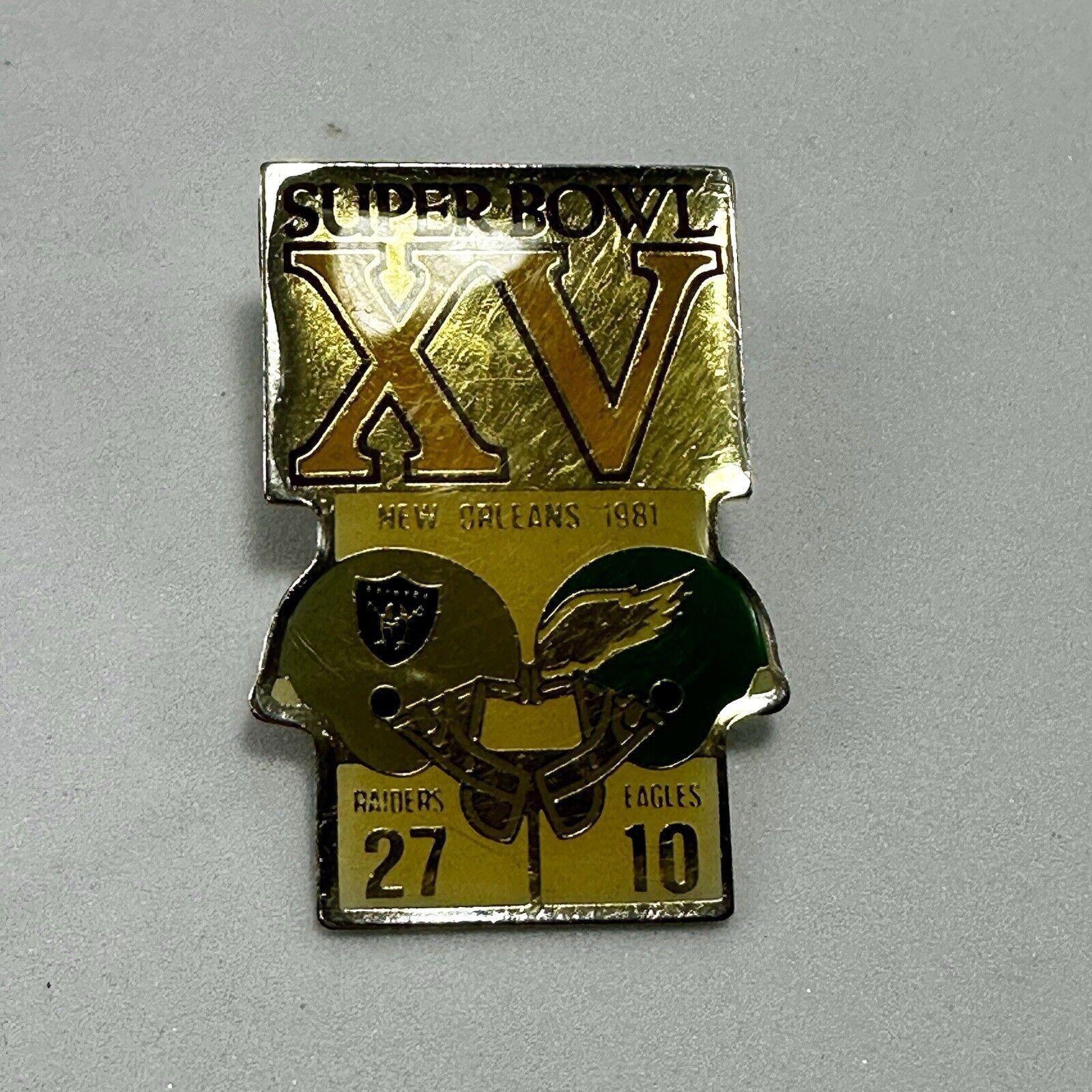 NFL 1981 NFL Super Bowl XV Hat Cap Pin Raiders VS Eagles Mancave Size ONE SIZE - 3 Thumbnail