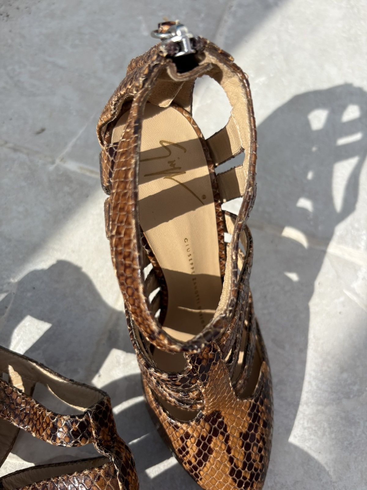 Giuseppe Zanotti Giuseppe zanotti vicini snakeskin heels Size US 6 / IT 36 - 13 Thumbnail