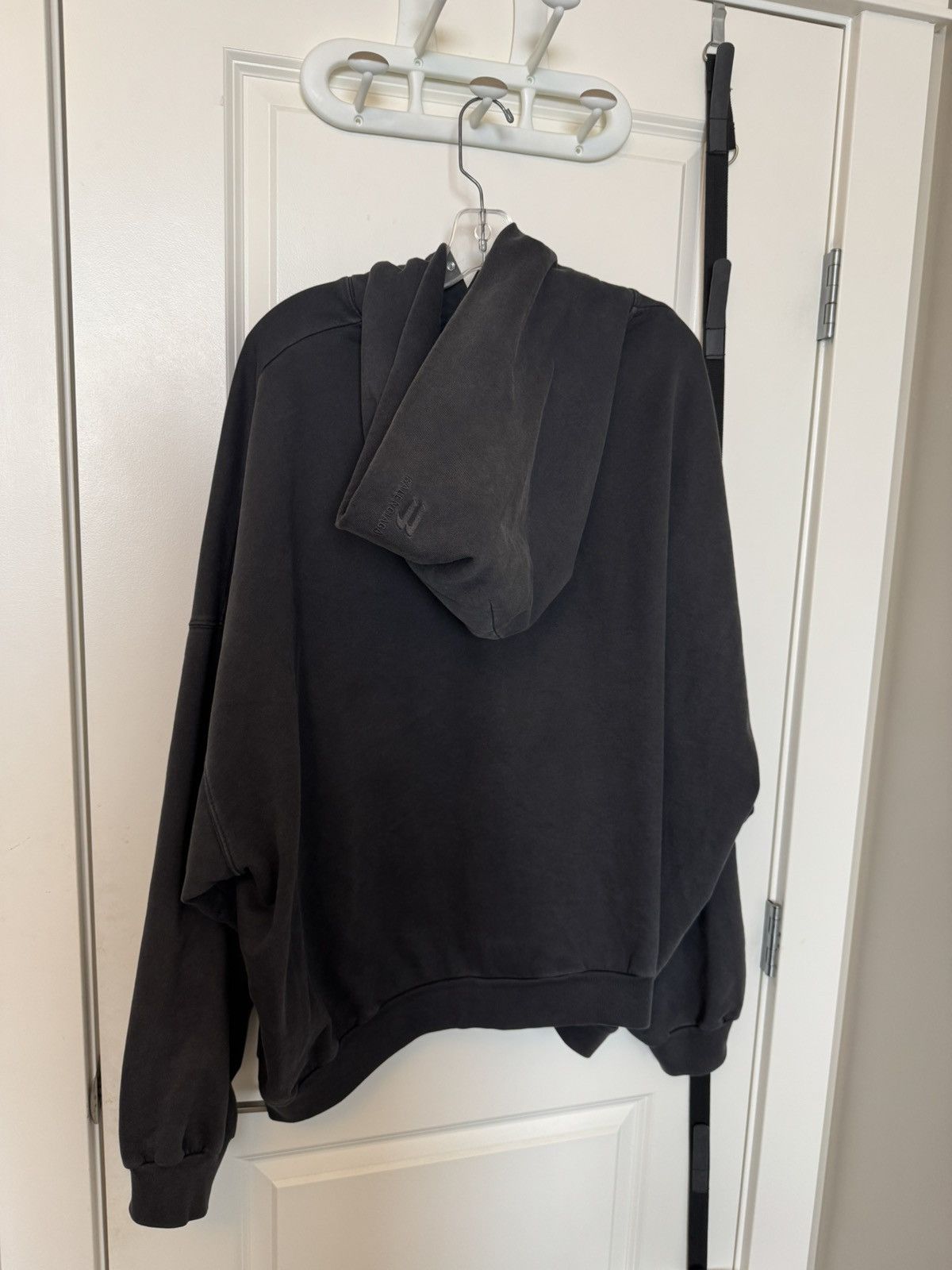 Balenciaga Balenciaga FW22 Sporty B Oversized Washed Pullover Hoodie Size US L / EU 52-54 / 3 - 3 Thumbnail