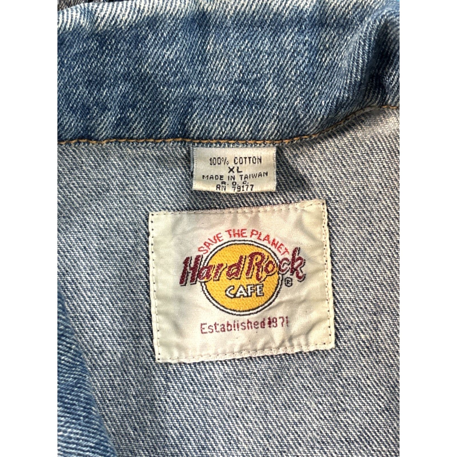 Hard Rock Cafe VINTAGE Hard Rock Cafe Jacket Denim Trucker Men XL Blue 100% Cotton Beijing Biker Socks? Size US XL / EU 56 / 4 - 4 Thumbnail