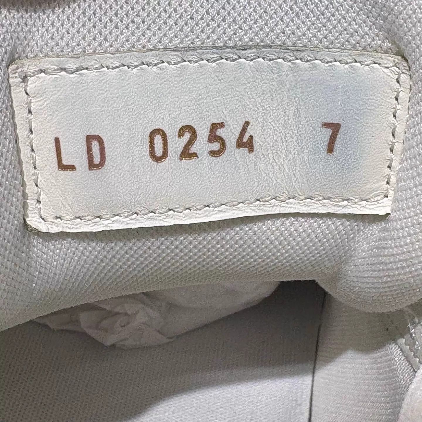 Louis Vuitton LV Trainer black and white UK7 41 Size US 8 / EU 41 - 8 Thumbnail