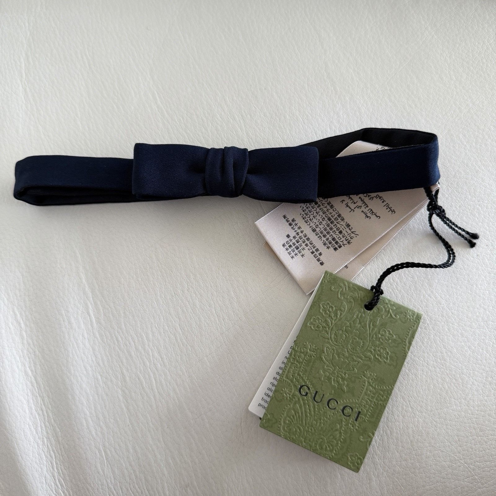 Gucci NWT GUCCI SILK BOW TIE Blue 722316 100% Authentic Size ONE SIZE - 1 Thumbnail