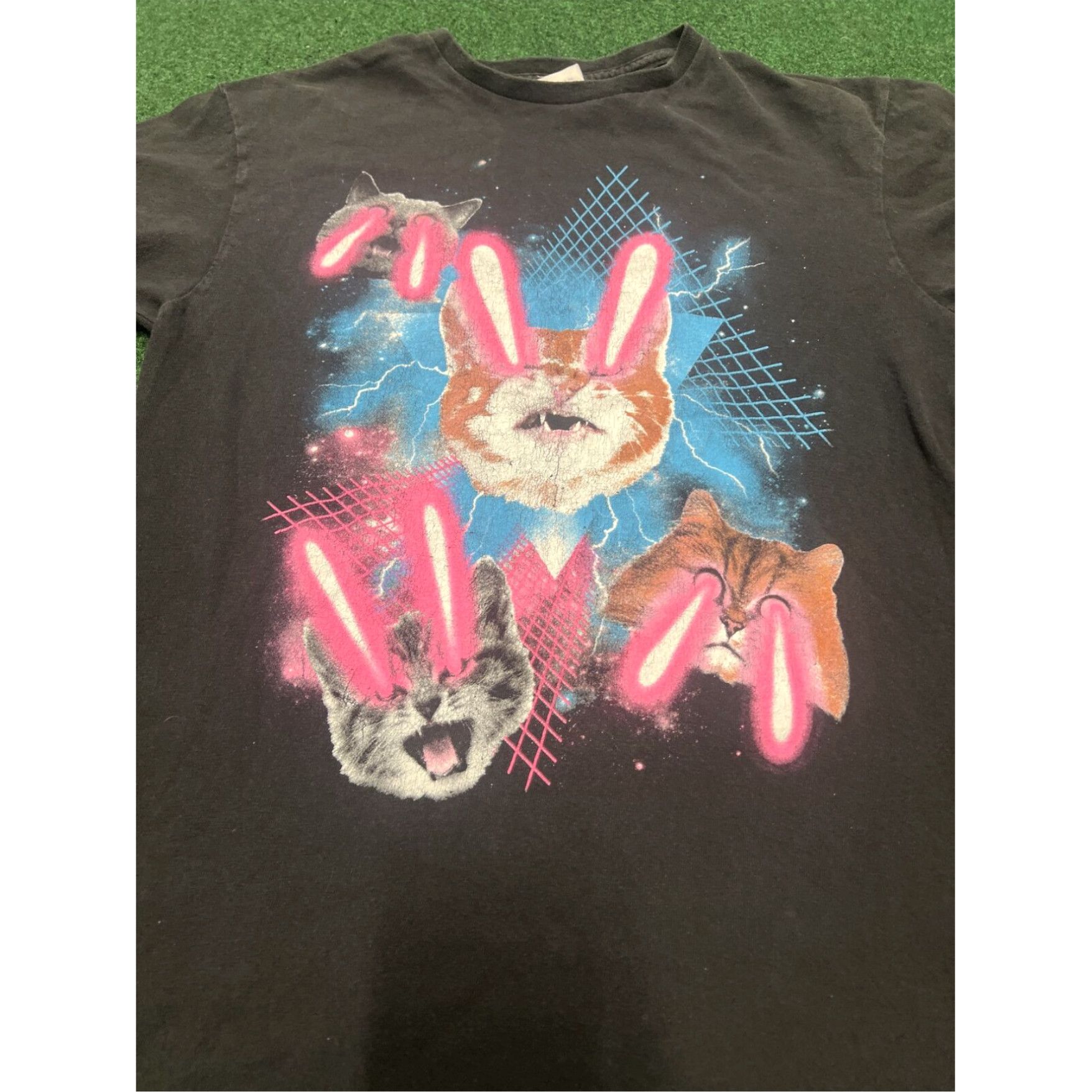 Delta Mens T-Shirt Medium Space Cats Cosmic Laser Eyes Black Neon Pink Glasses Retro Size US M / EU 48-50 / 2 - 2 Thumbnail