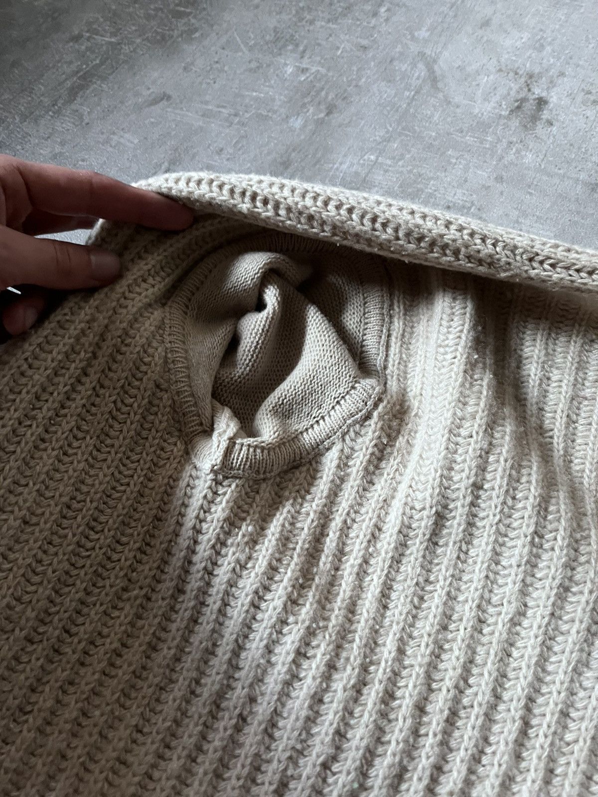 Rick Owens Rick Owens Queen F/W 04 wool beige sweater Size L / US 10 / IT 46 - 15 Thumbnail