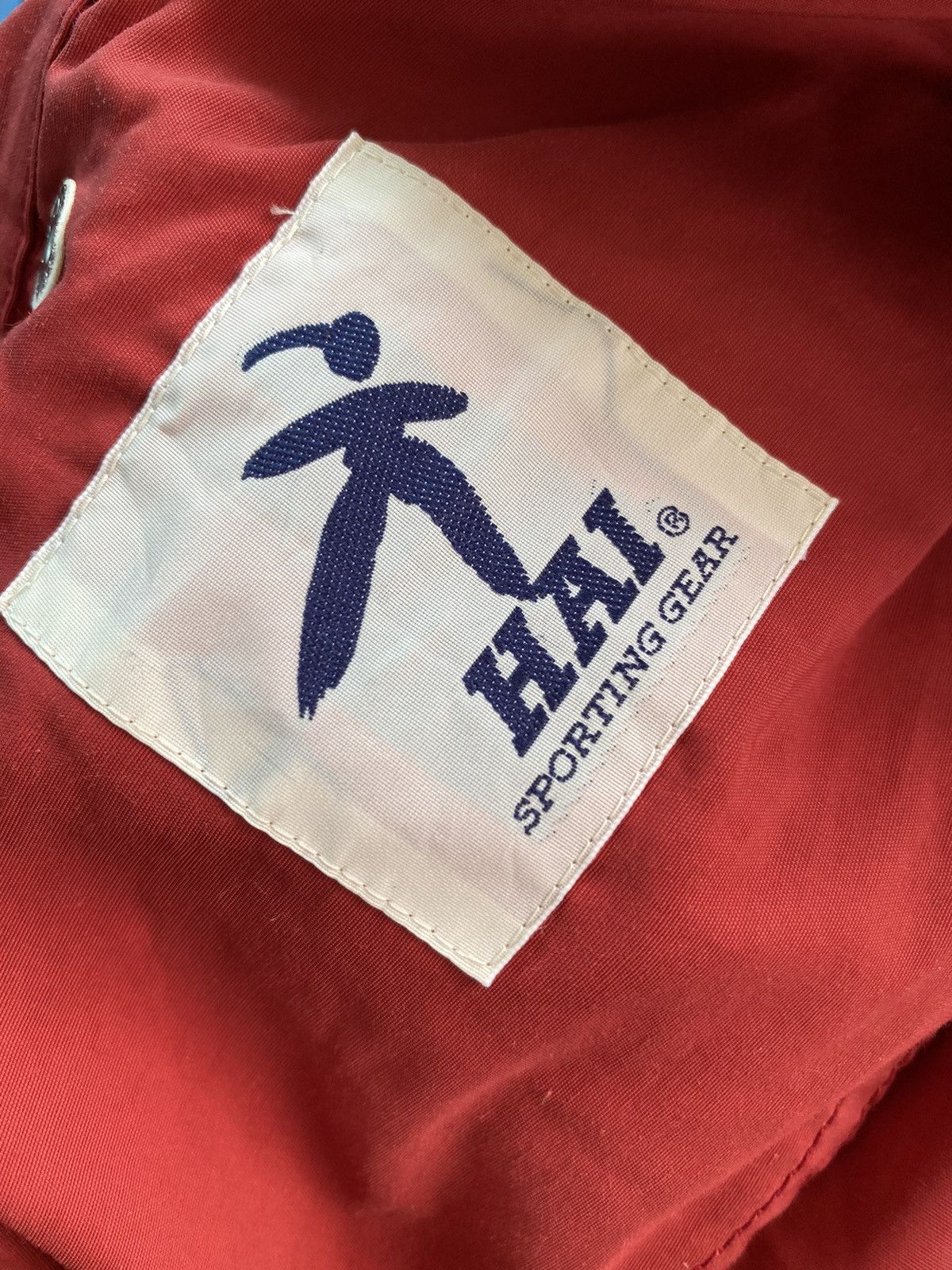 Hai Sporting Gear Vintage HAI Sporting Gear Red Nylon Windbreaker Size US M / EU 48-50 / 2 - 13 Thumbnail