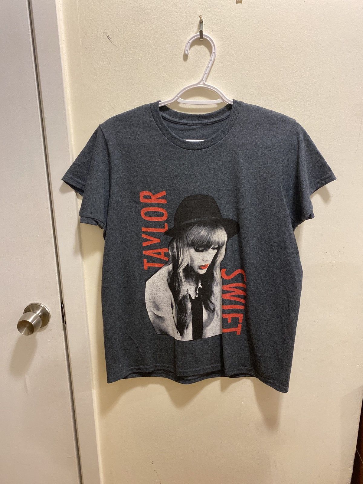 Band Tees Taylor Swift T-shirt Size S / US 4 / IT 40 - 1 Thumbnail