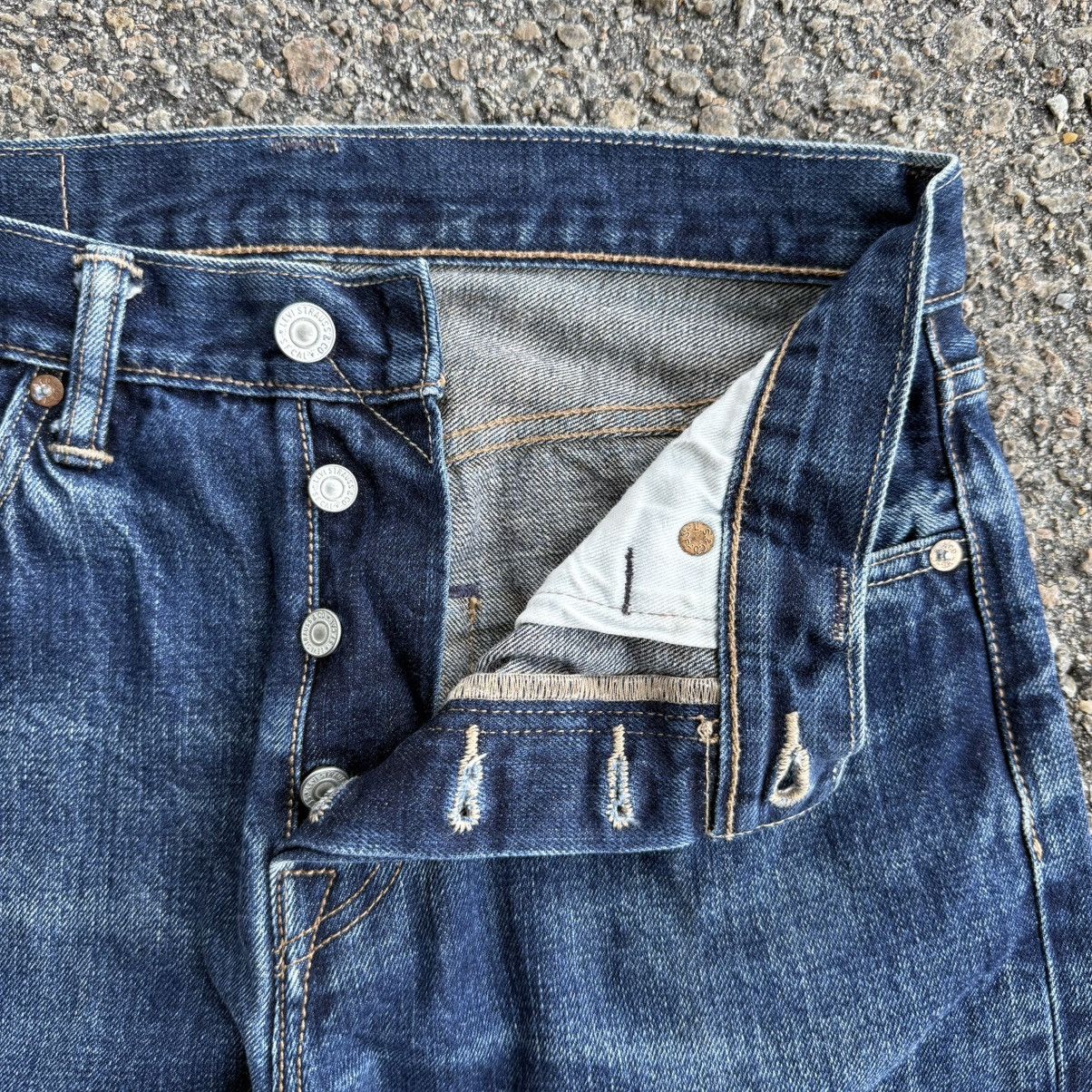 Levi's LEVI'S 501 BUTTON FLY RIPPEP JEAN DENIM PANTS Size US 30 / EU 46 - 7 Thumbnail