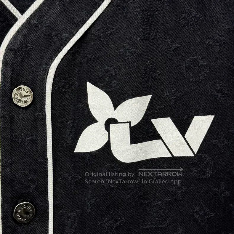 Louis Vuitton Louis Vuitton Black baseball shirt with full printed logo Size US M / EU 48-50 / 2 - 4 Thumbnail