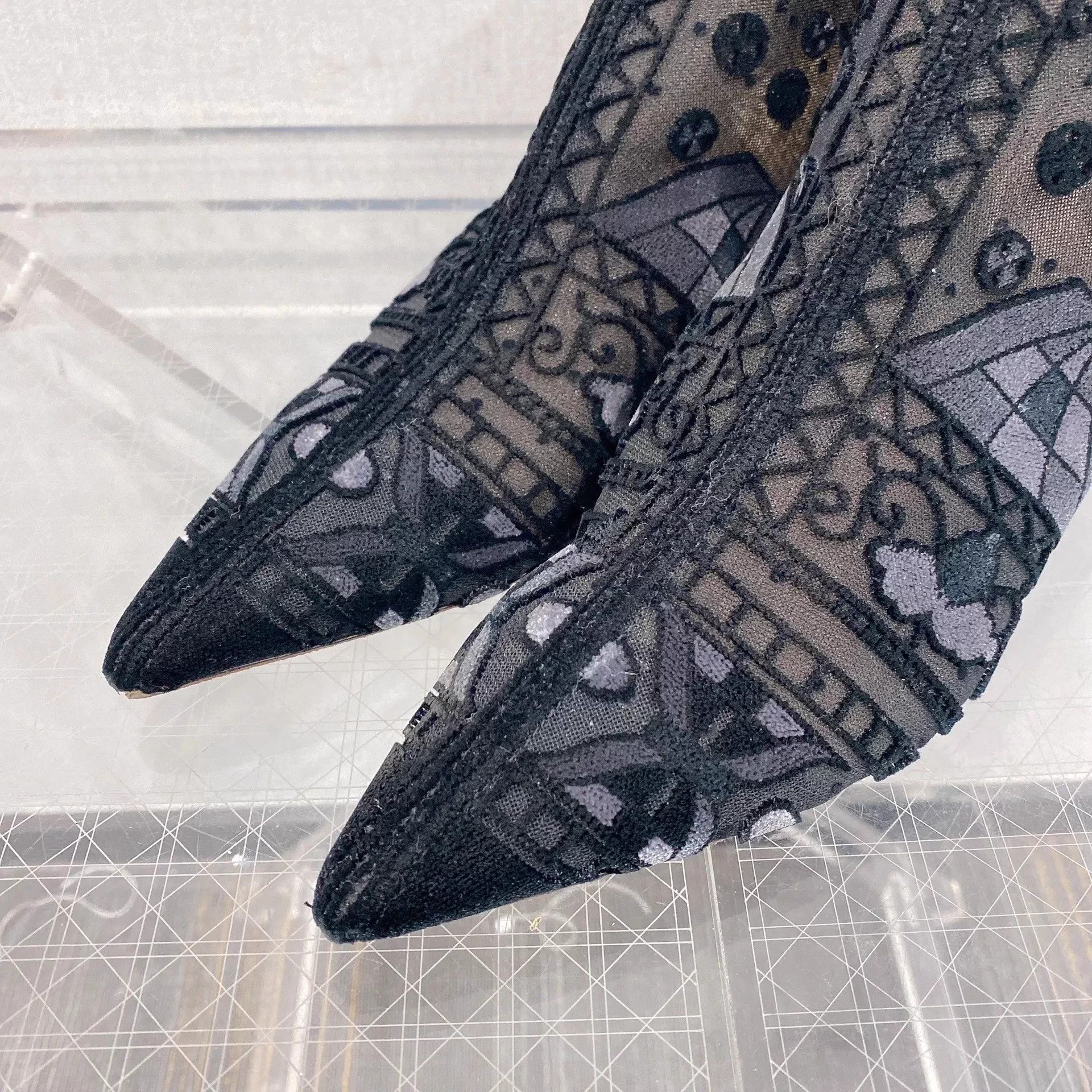 Dior Dior Black Velvet Low Heel Ankle Boots 37.5 Size US 7 / IT 37 - 3 Thumbnail