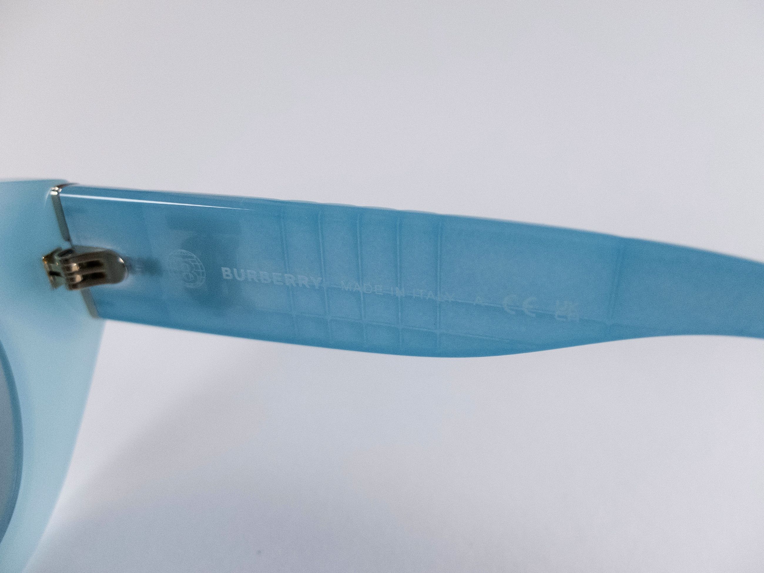 Burberry BURBERRY Meadow TB blue acetate oval sunglasses Size ONE SIZE - 7 Thumbnail
