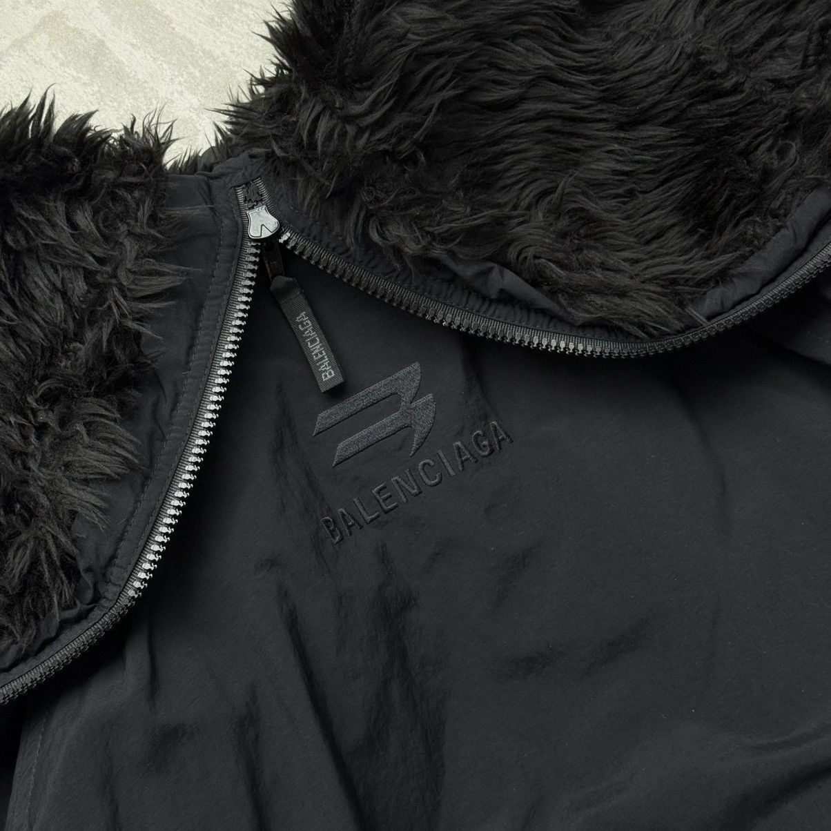 Balenciaga Balenciaga Faux Fur Sporty B Parka Size US S / EU 44-46 / 1 - 9 Thumbnail