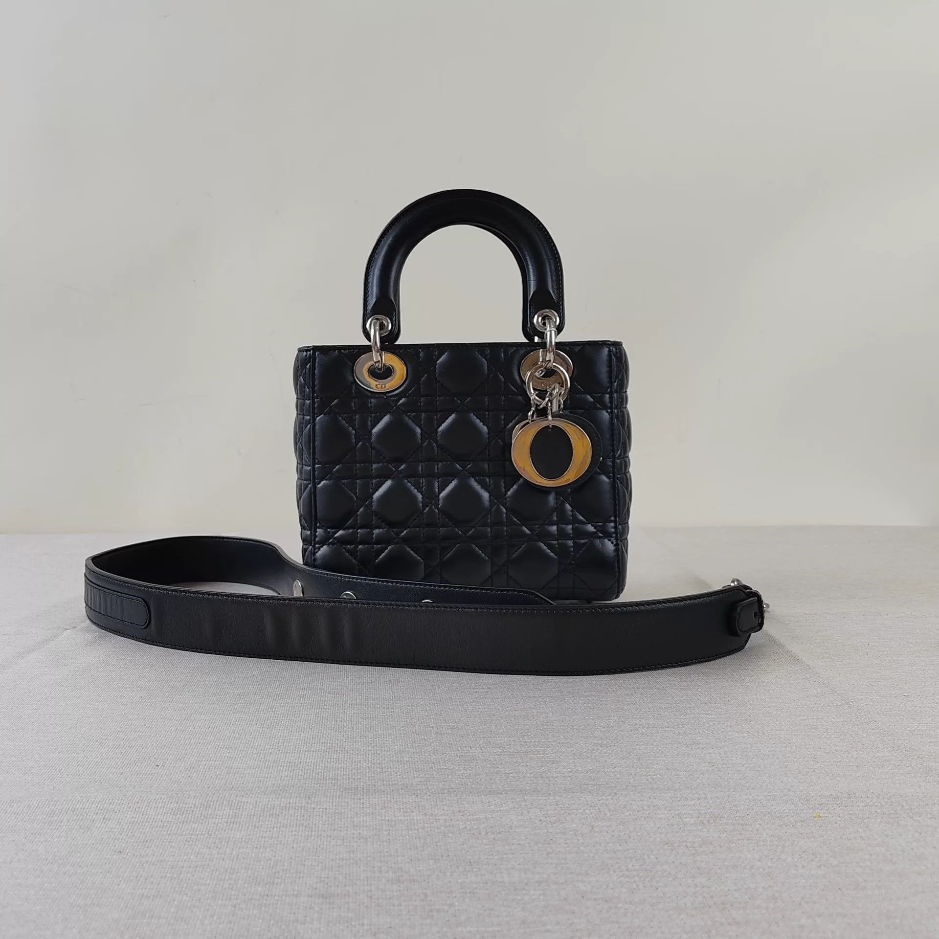 Dior Pre-loved Bag Very good condition Size ONE SIZE - 1 Thumbnail