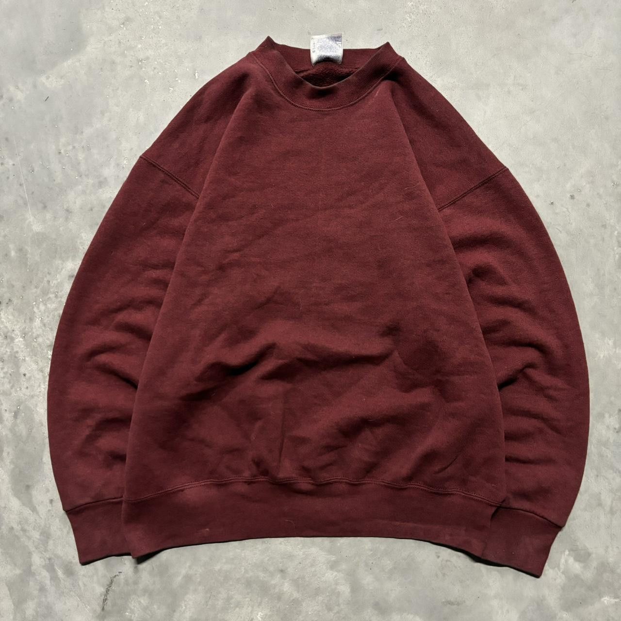 Russell Athletic × Vintage Crazy Vintage 90s Maroon Red Blank Russell Style Essential Crewneck! Size US L / EU 52-54 / 3 - 1 Thumbnail