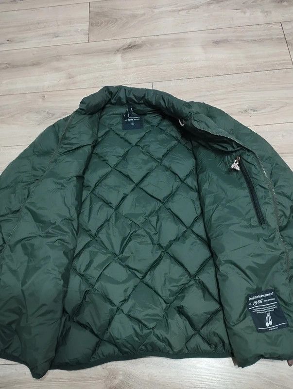 Peak Performance Peak Performance Hall down jacket size XL Size US XL / EU 56 / 4 - 8 Thumbnail