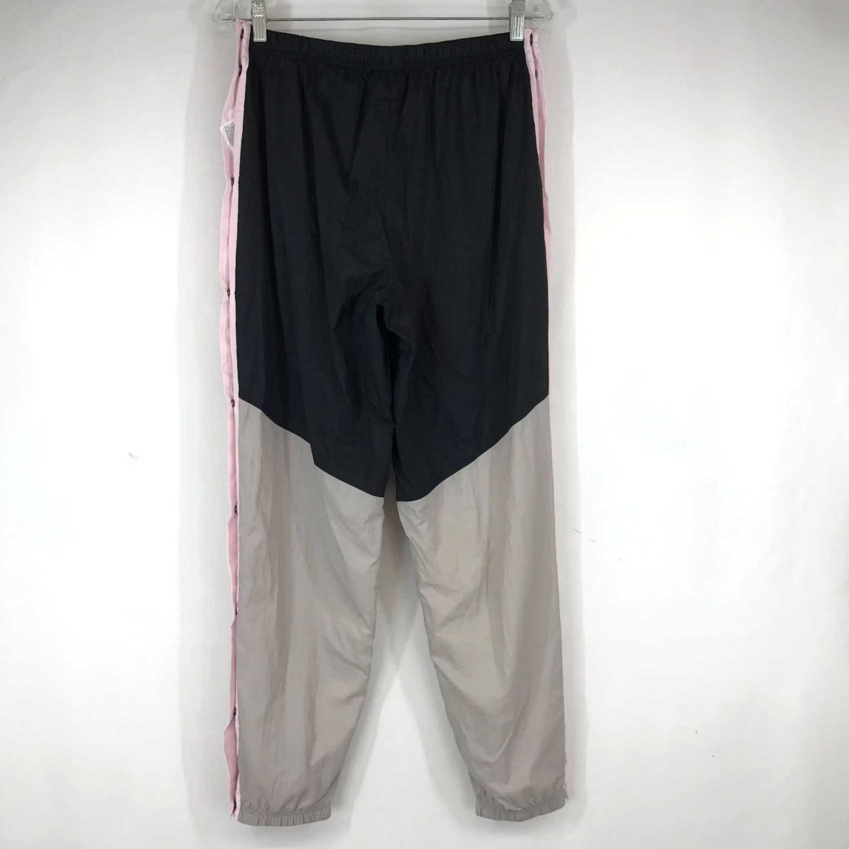 Nike Nike Women's Medium Multicolor 100% Nylon Windrunner Snap Pants AR3082-013 Size 32" / US 10 / IT 46 - 4 Thumbnail