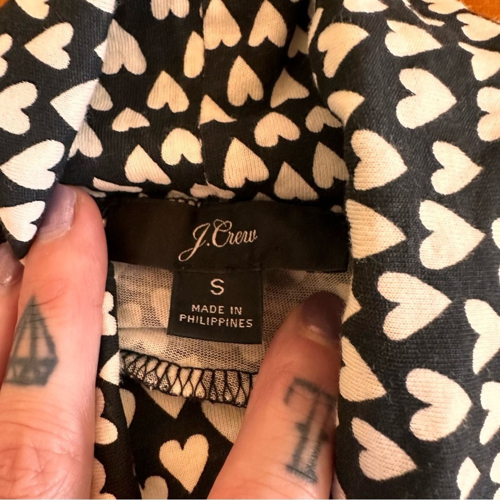 J.Crew J.Crew Heart Patterned Turtleneck – Black/White – Size S Size S / US 4 / IT 40 - 7 Thumbnail