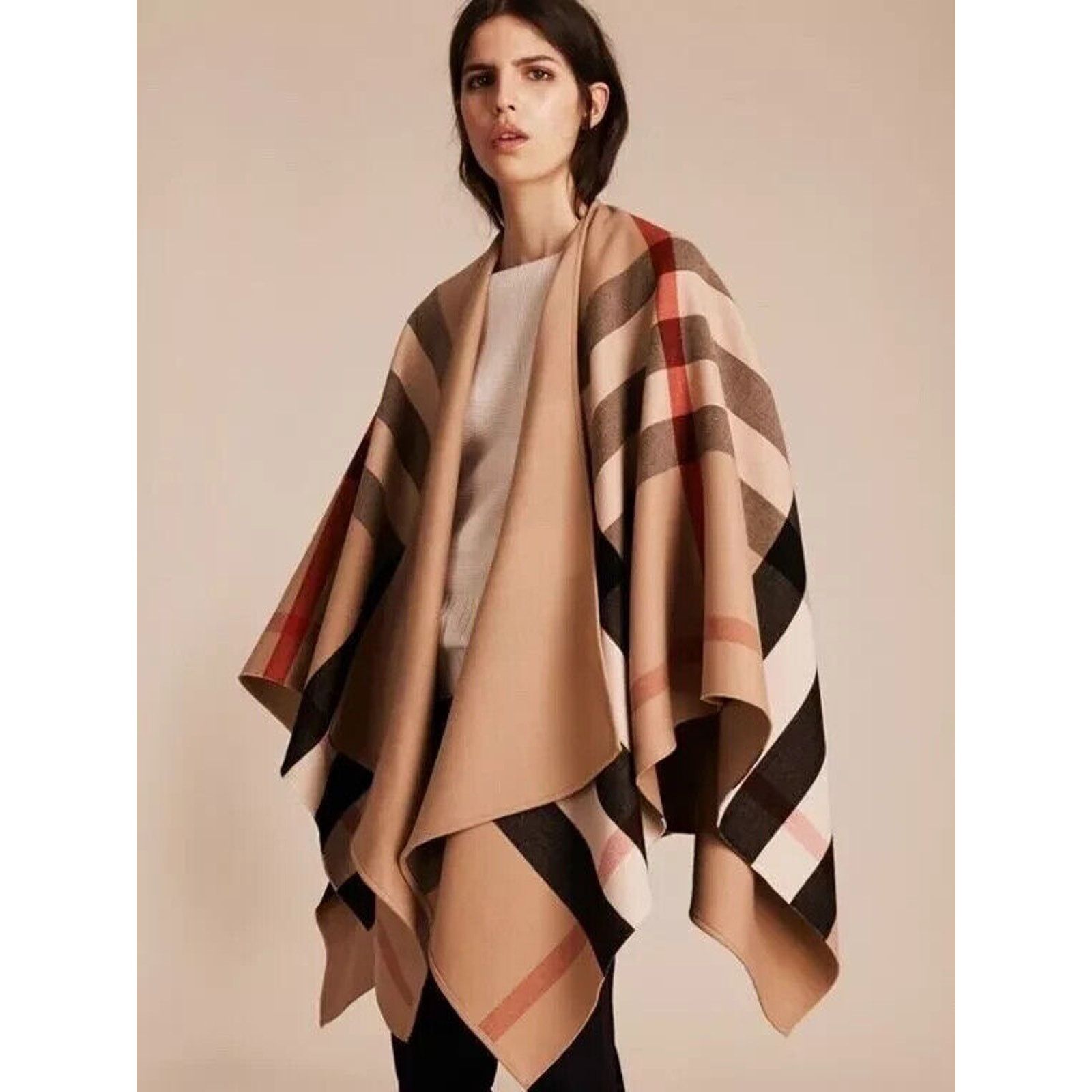 Burberry BURBERRY CHARLOTTE CAMEL WOOL CHECK REVERSIBLE PONCHO ITALY Size ONE SIZE - 1 Thumbnail