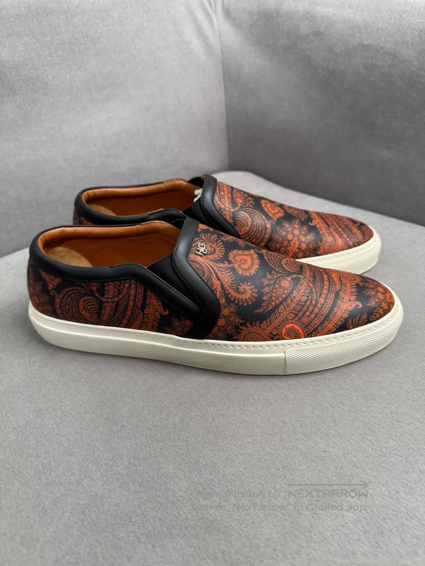 Givenchy Givenchy Graffiti Sneakers. Size US 11 / EU 44 - 2 Thumbnail