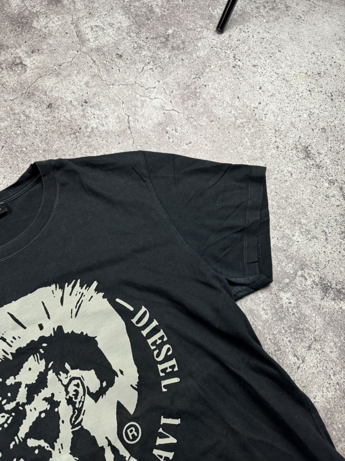 Diesel Vintage Diesel Only the Brave Punk Head Graphic T-Shirt S Size US XL / EU 56 / 4 - 6 Thumbnail
