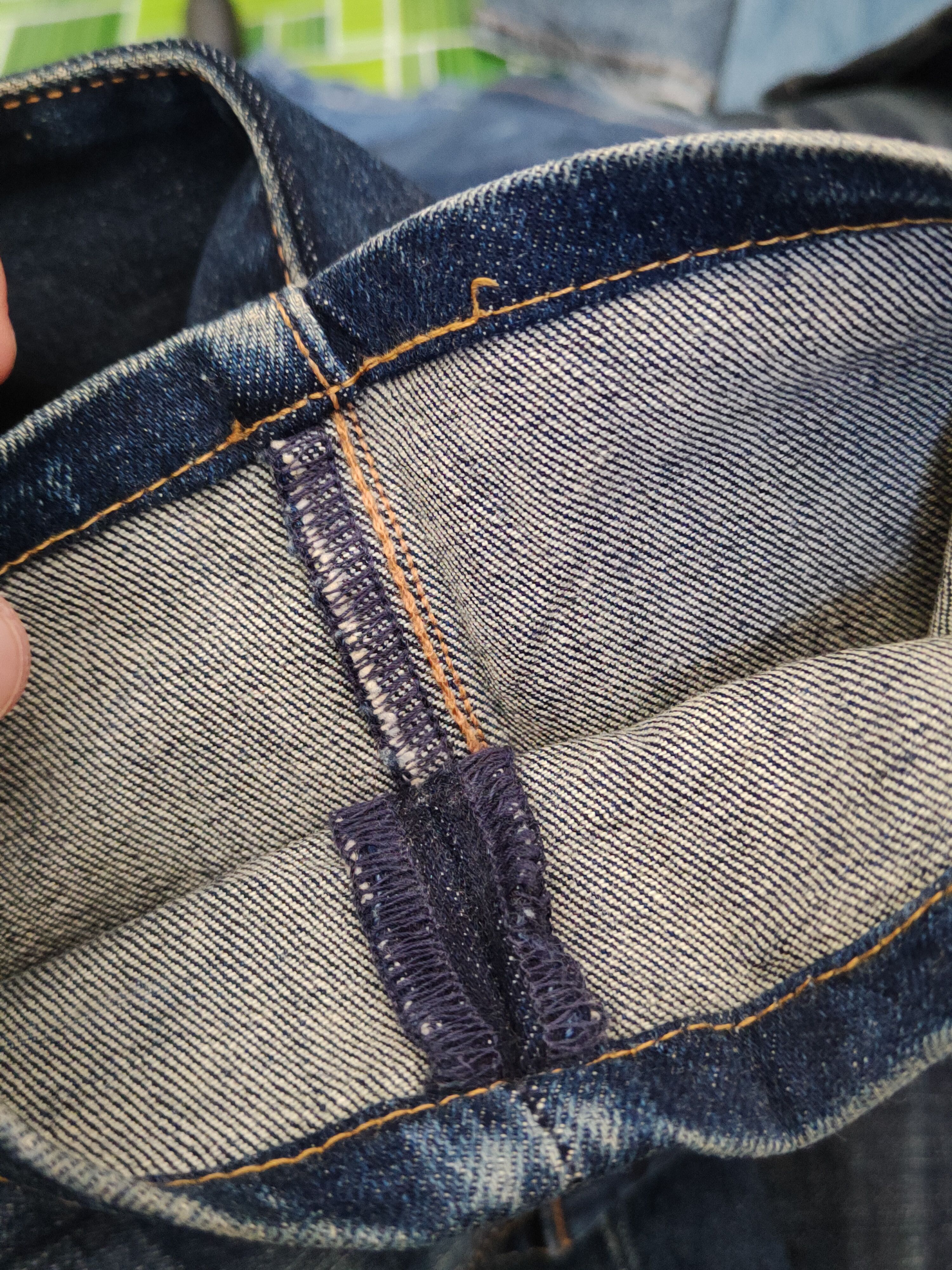 Levi's Levi's Dark Blue Distressed Ripped Jeans #W1401 Size US 31 - 13 Thumbnail