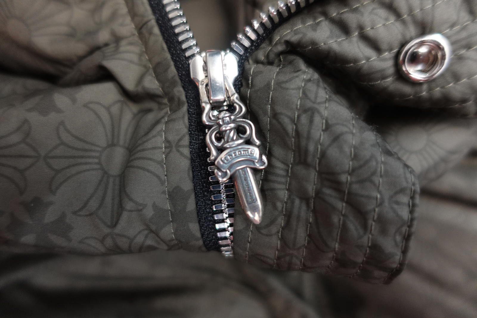 Chrome Hearts Chrome Heart Plus Pattern Puffer Jacket in Olive Green Size US XL / EU 56 / 4 - 8 Thumbnail