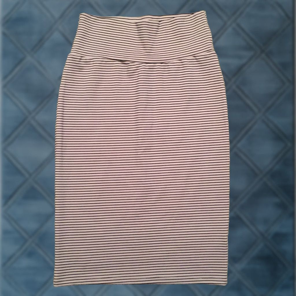 Vintage LuLaRoe Skirt XS Knee Length Gray Striped Unlined Pull On Women Casual Straight & Pencil Vintage No Size 26" / US 2 / IT 38 - 1 Thumbnail