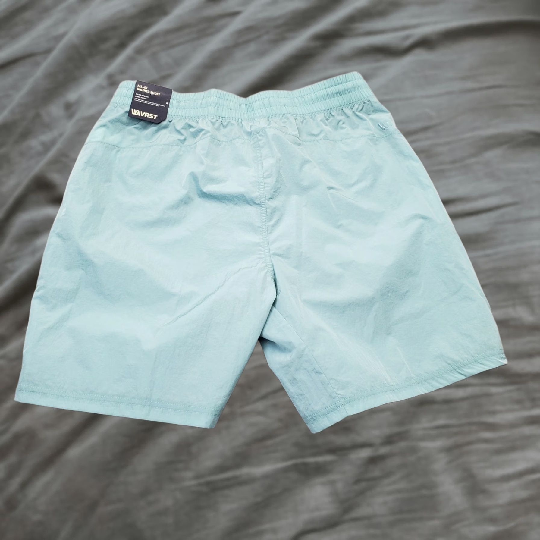 Vintage VRST All-In Unlined Shorts Men M Green Athletic Water Repellent UPF 50+ Athletic Fit Pockets Breathable 7" Inseam NWT Mens Size US 31 - 1 Thumbnail
