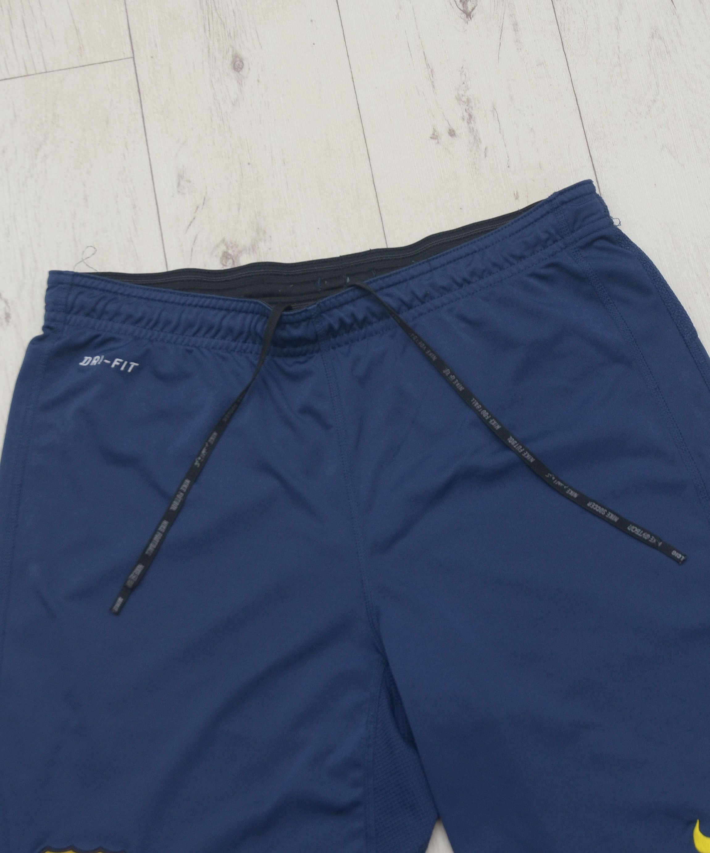 Nike Vintage Y2K Nike FC Barcelona Home Soccer Shorts Mens S Blue Size US 30 / EU 46 - 2 Thumbnail
