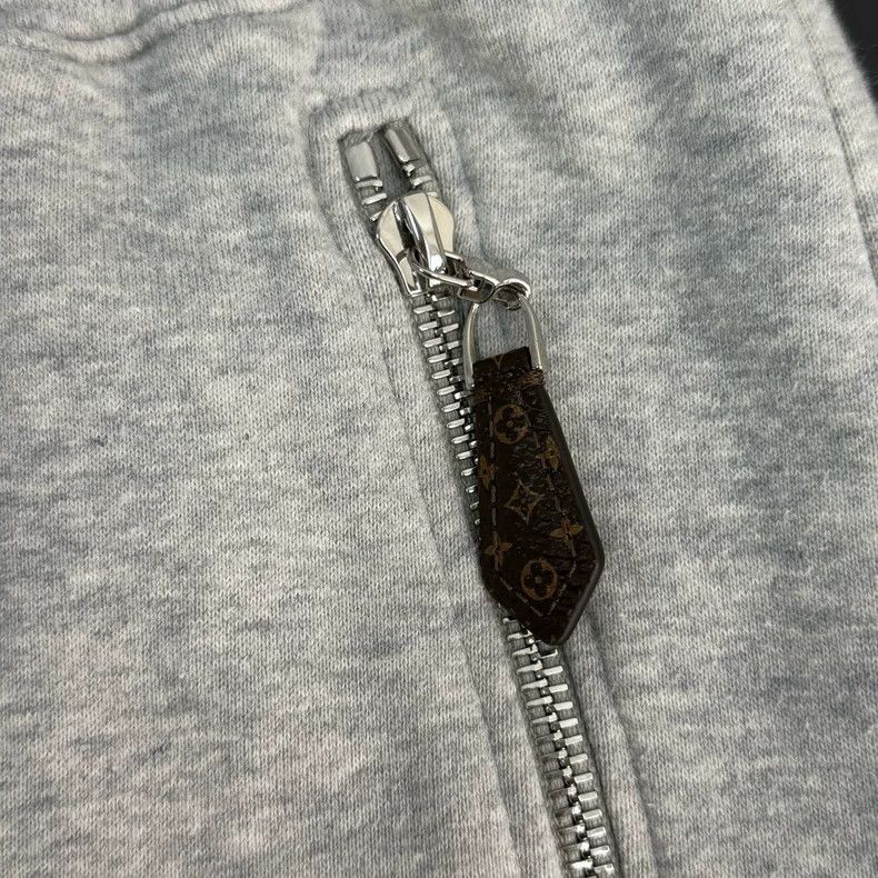 Louis Vuitton Louis Vuitton size s Gray Earth logo slacks pants 2505-Nex Size US 28 / EU 44 - 8 Thumbnail