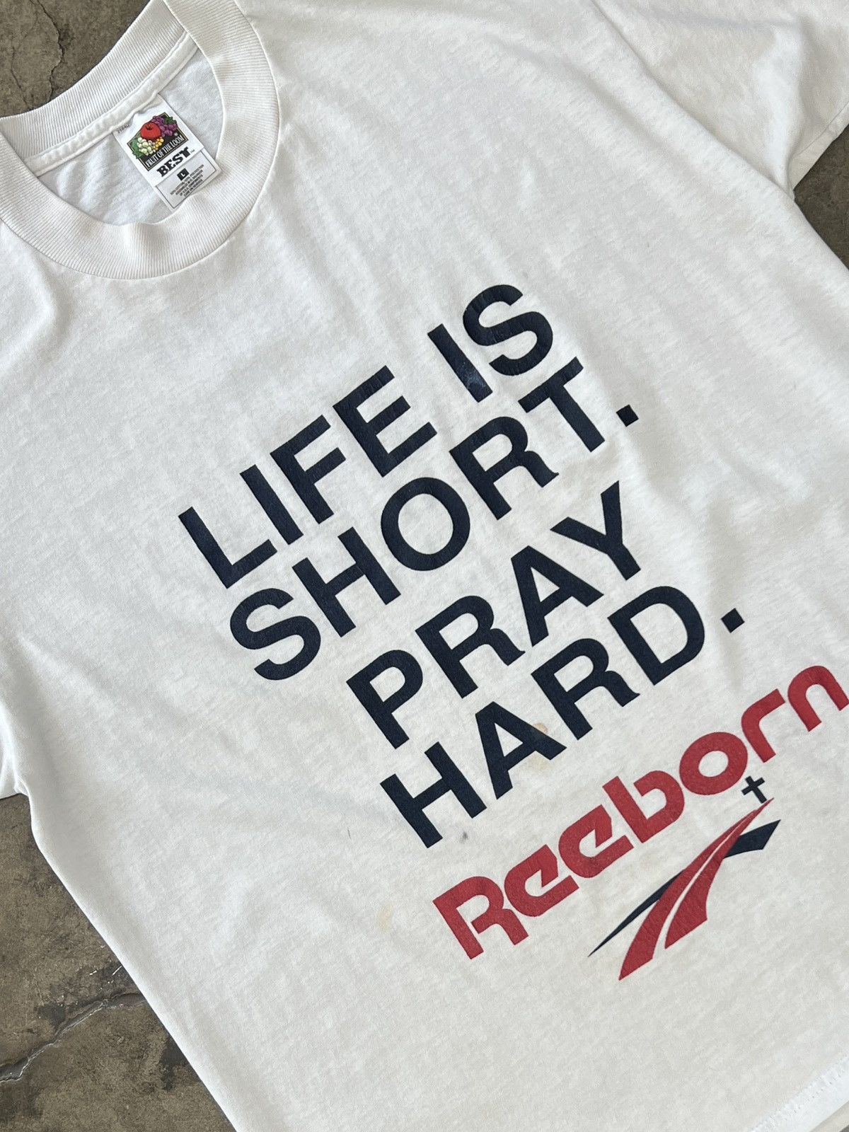 Vintage Vintage Reebok Life is Short Cross Jesus Religious Tee Large Size US L / EU 52-54 / 3 - 1 Thumbnail