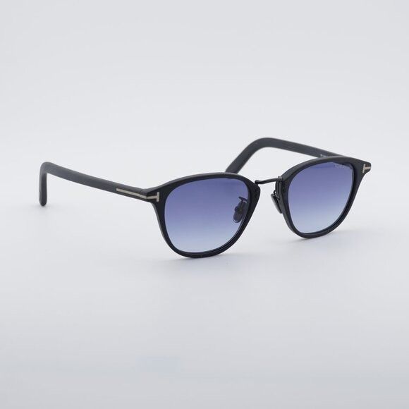 Tom Ford FT1049-D 02W Sunglasses Matte Black Square Frame