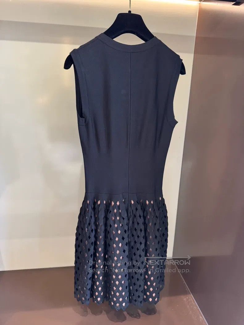 Alaia Alaia Black Cutout Hem Super Slim Fit Dress Size XS / US 0-2 / IT 36-38 - 3 Thumbnail