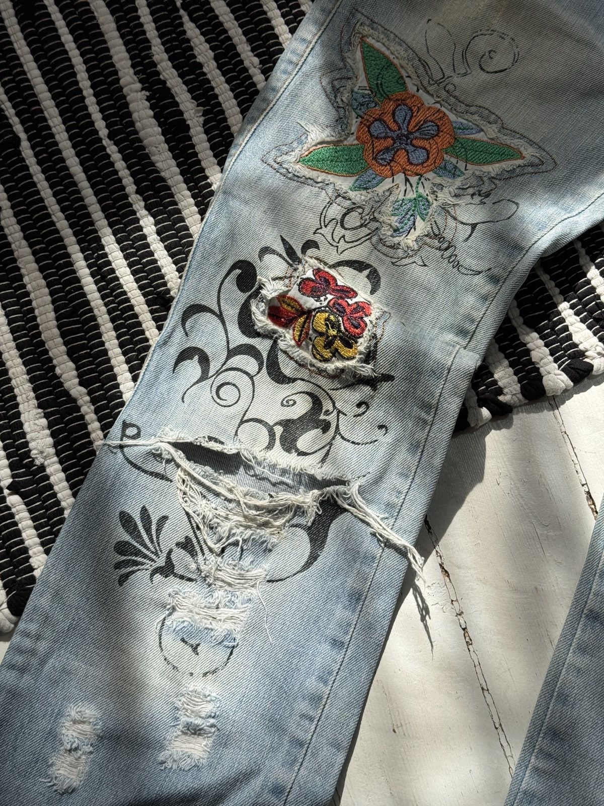 Dsquared2 VINTAGE DSQUARED2 DISTRESSED PRINTED STYLE PANTS Size 27" / US 4 / IT 40 - 2 Thumbnail