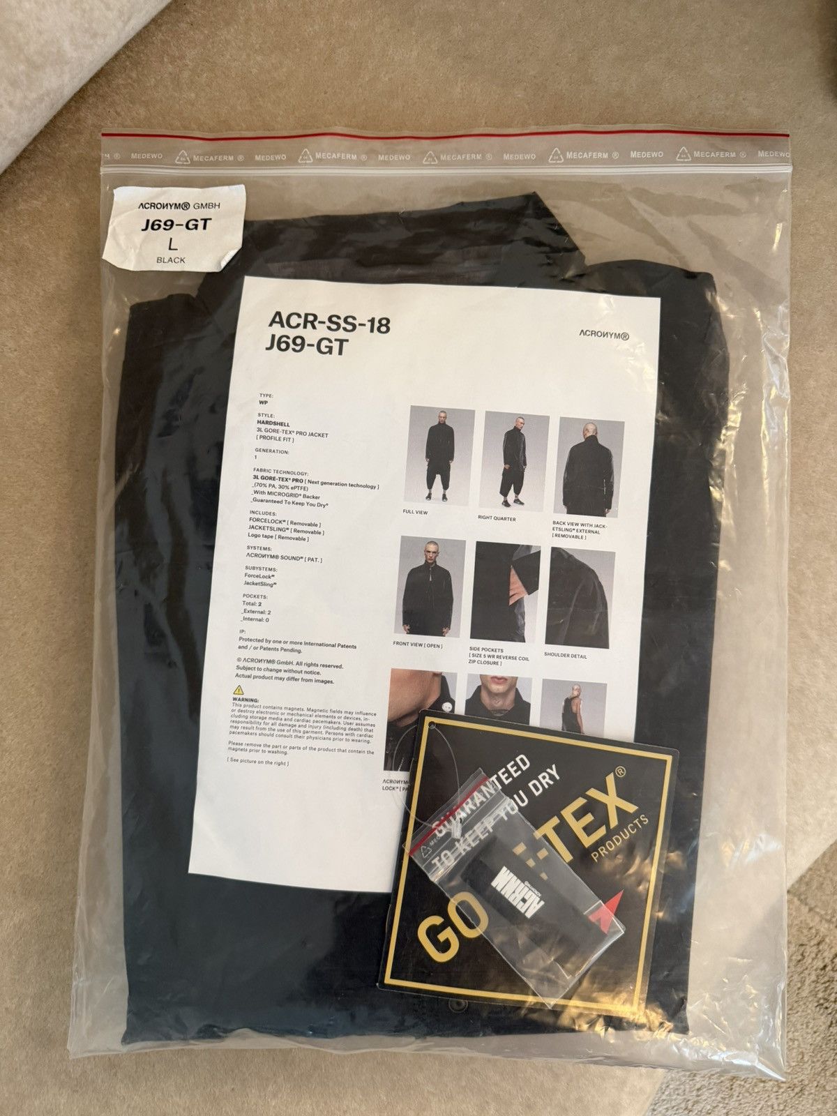 Acronym Acronym J69-GT size L Size US L / EU 52-54 / 3 - 1 Thumbnail