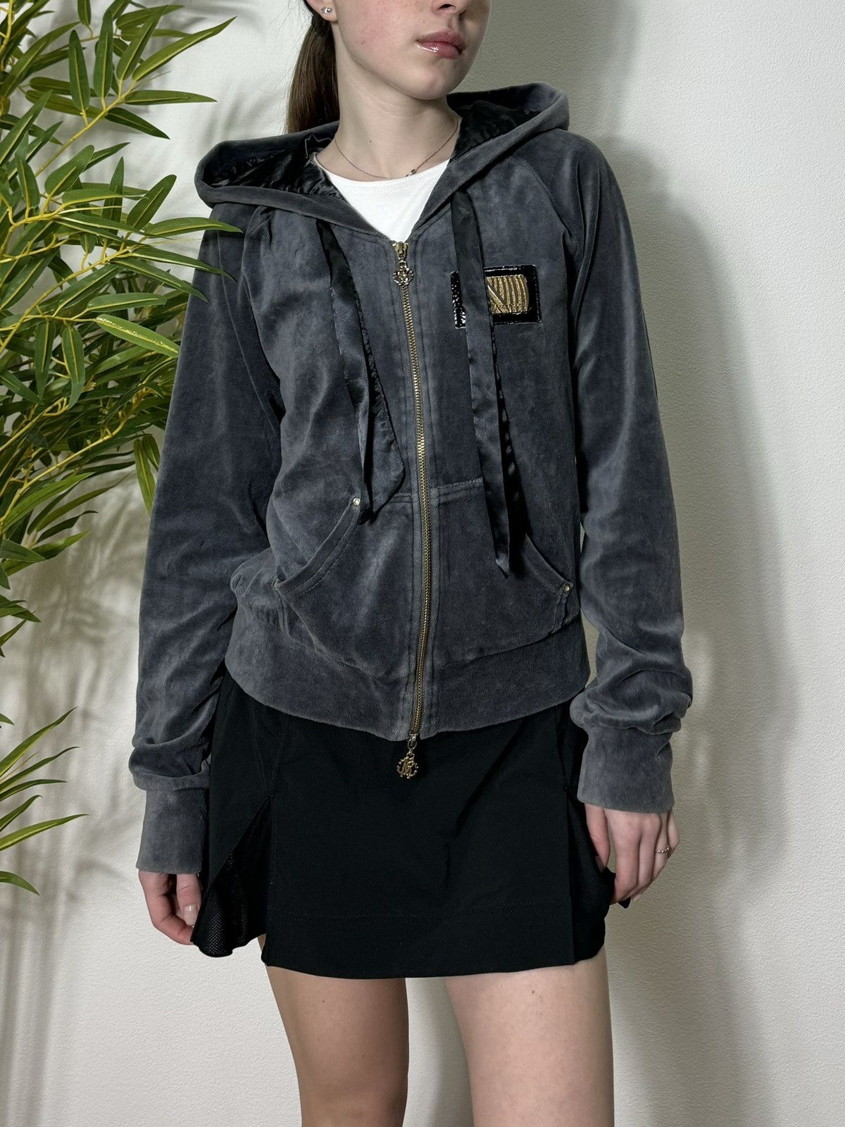 Roberto Cavalli VINTAGE ROBERTO CAVALLI VELOUR ZIP HOODIE Size M / US 6-8 / IT 42-44 - 2 Thumbnail
