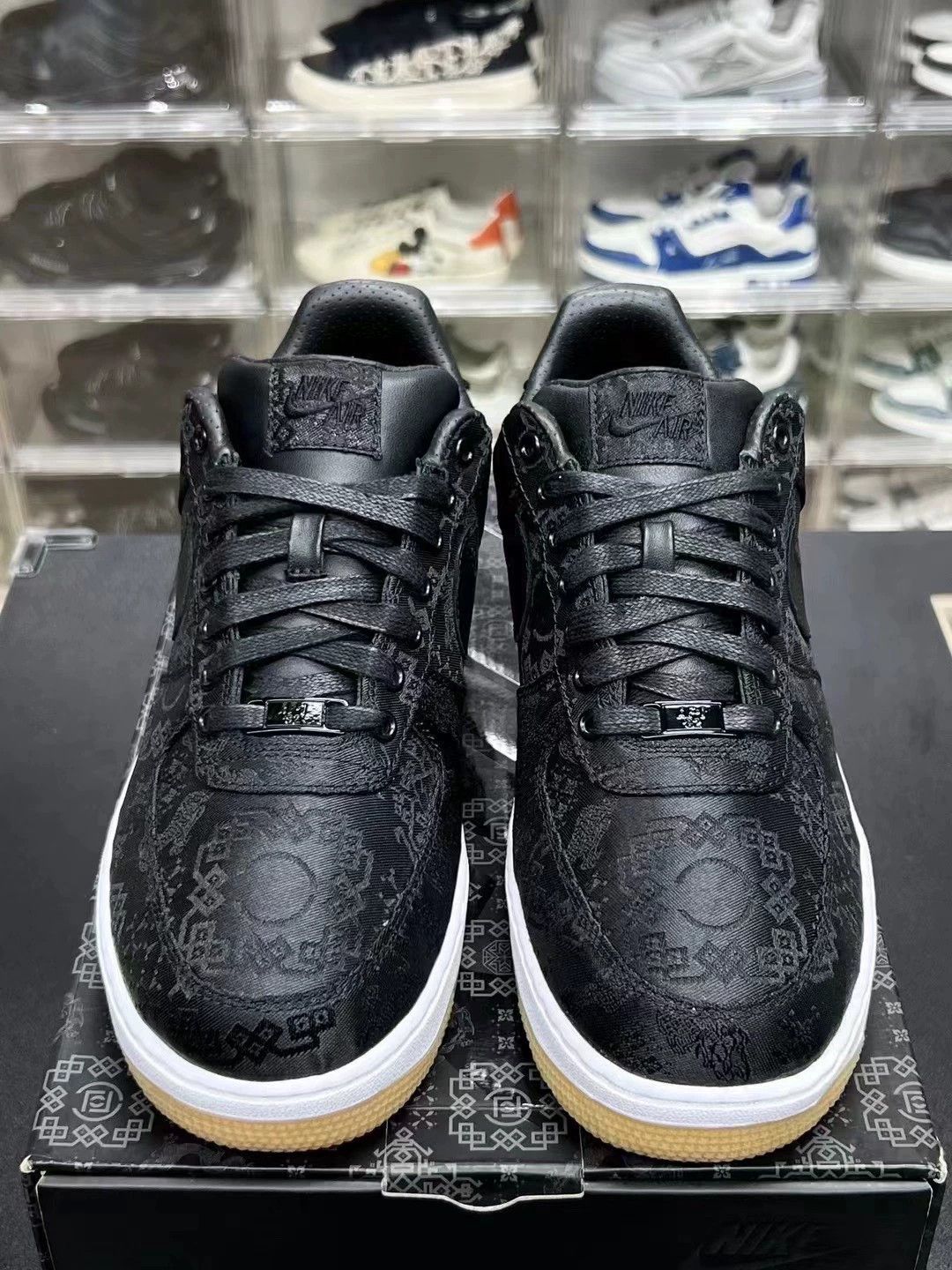 Nike nike clot black silk shoes size 43 Size US 10 / EU 43 - 2 Thumbnail