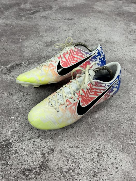 Nike vapor hotsell 13 academy neymar