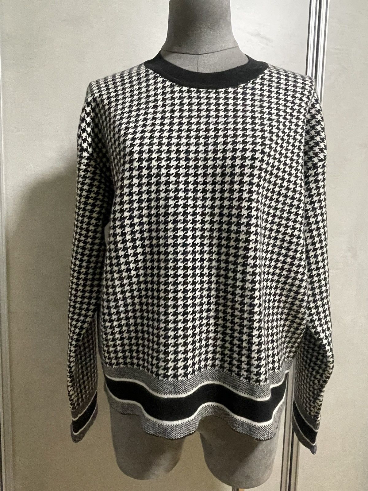 Dior CHRISTIAN DIOR Sweater Size M / US 6-8 / IT 42-44 - 1 Thumbnail