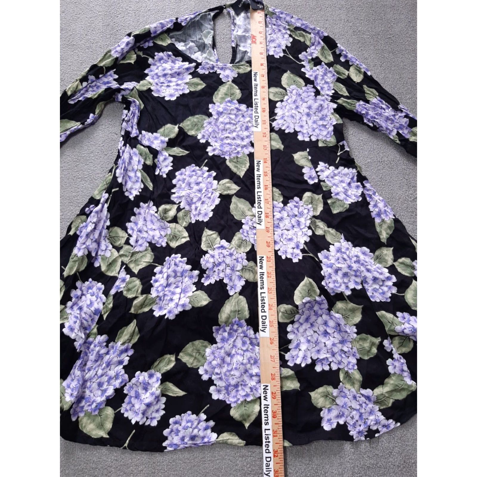MINKPINK **MINK PINK Women’s Long Sleeve Black Floral Tunic Top Blouse Shirt** User: MINK PINK Women’s Medium Long Sleeve Black Floral Tunic Top Blouse Shirt Size M / US 6-8 / IT 42-44 - 4 Thumbnail