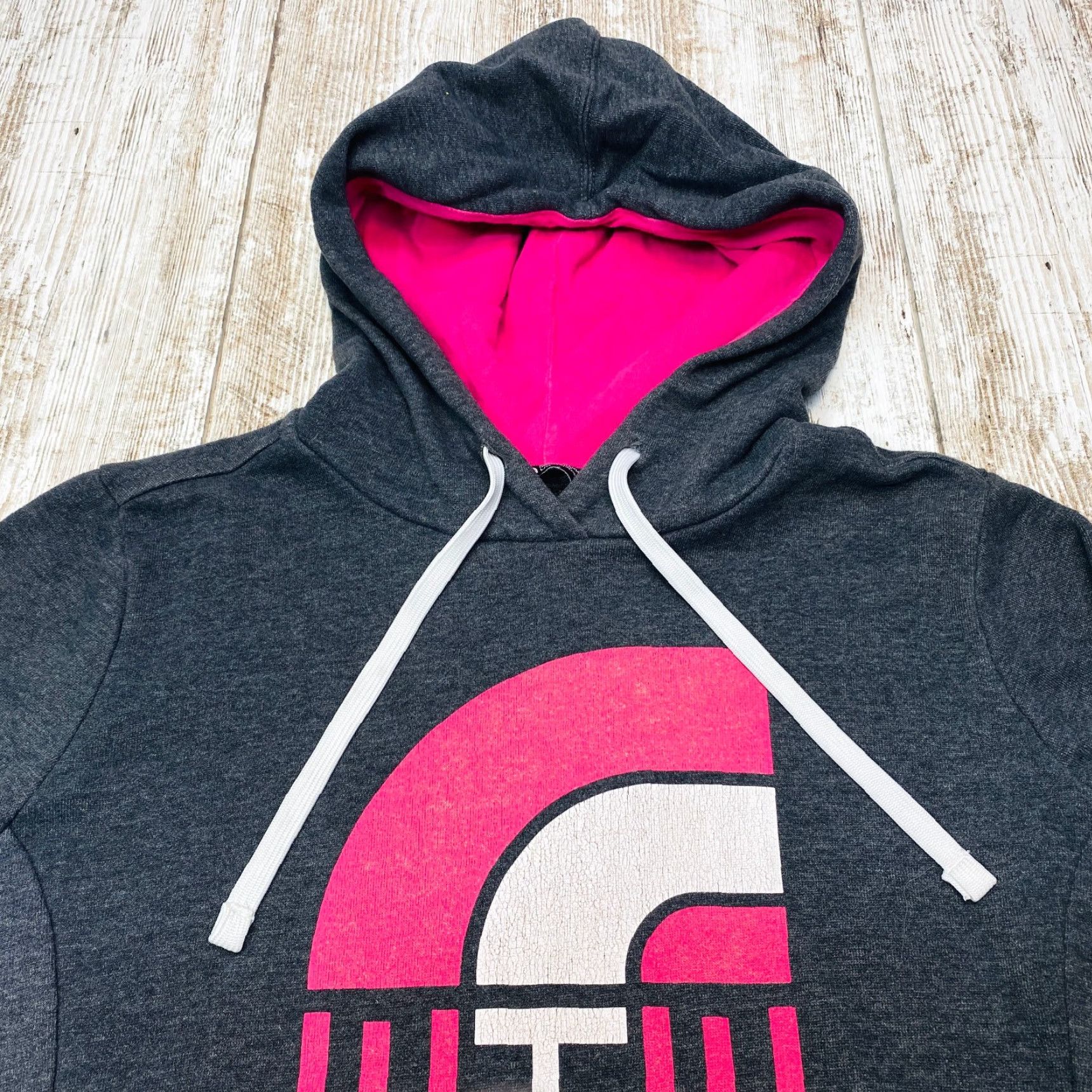 The North Face VINTAGE The North Face Womens Large Hoodie Breast Cancer Awareness Collabe 7543 Size L / US 10 / IT 46 - 7 Thumbnail