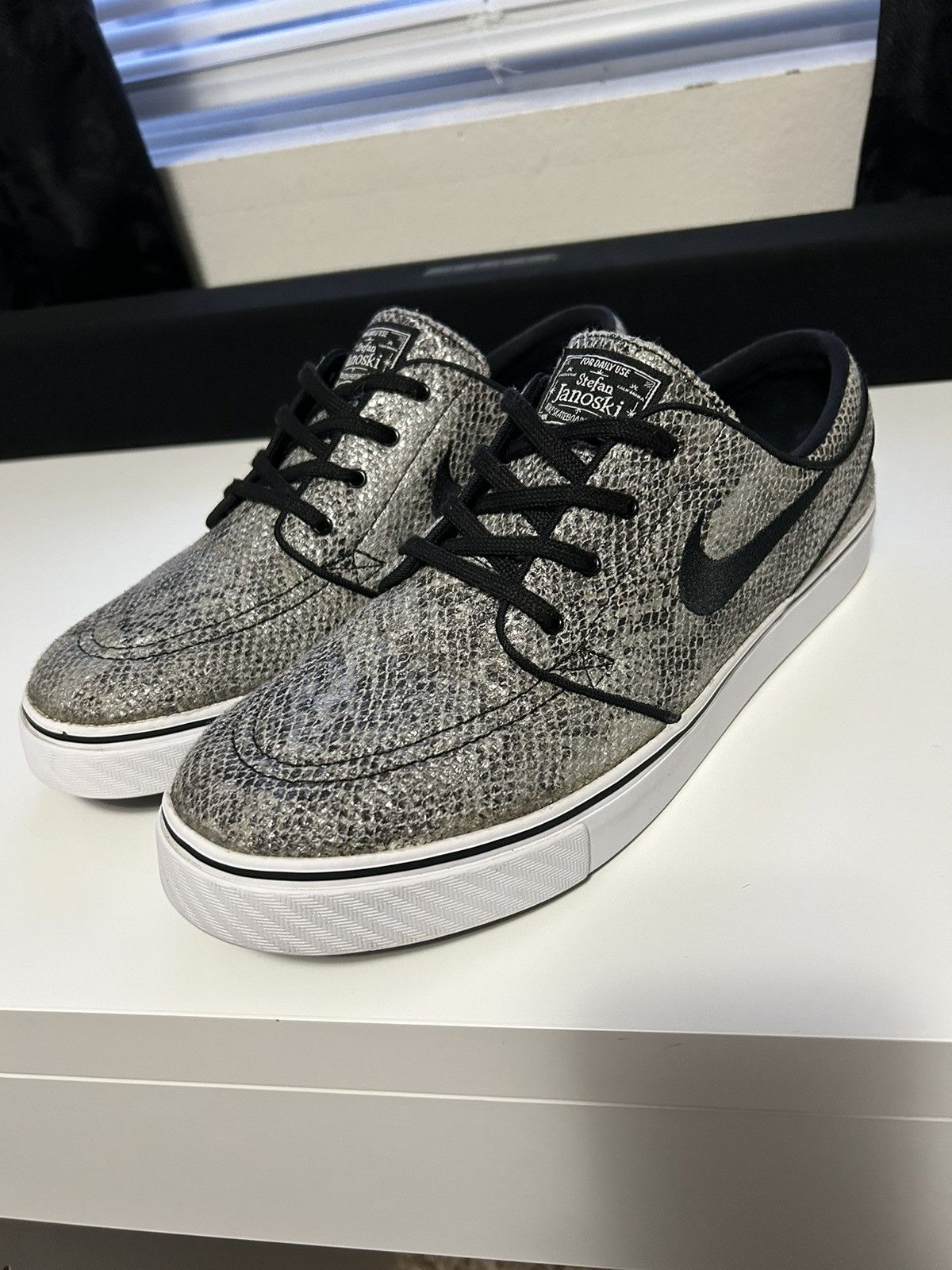image of Nike Stefan Janoski Cobra - Size: 10.5 Shoes in Silver, Men's