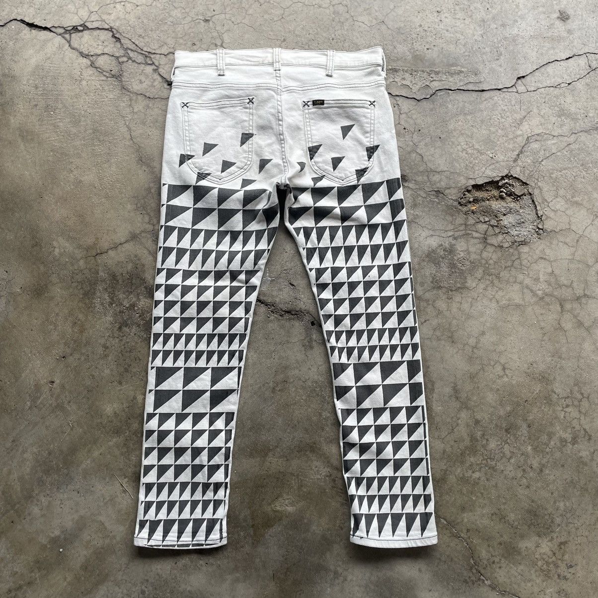 Lee × Vintage 🔥Vintage Lee White Stoned Washed Native Design Slim Jeans Size US 32 / EU 48 - 4 Thumbnail