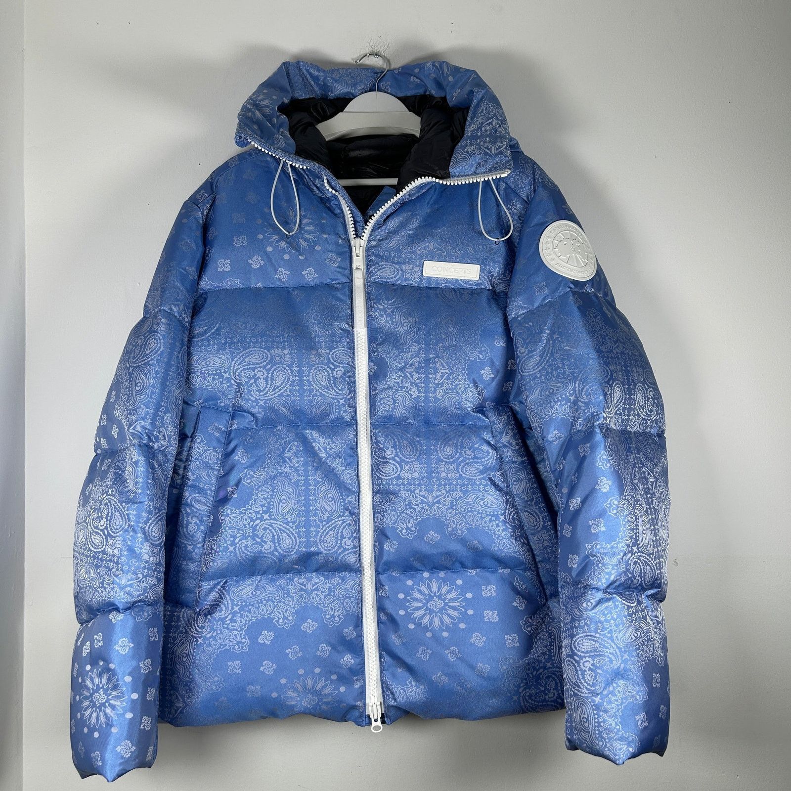 CNCPTS × Canada Goose Canada Goose x Concepts Blue Bandana Puffer Jacket Size XL Size US XL / EU 56 / 4 - 1 Thumbnail