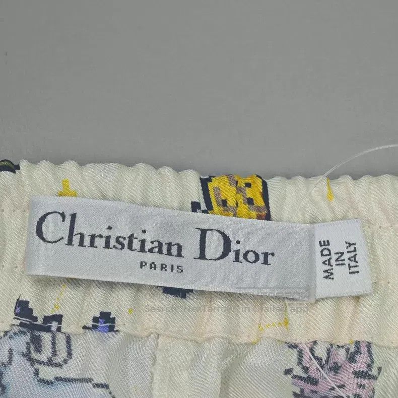 Dior Dior Beige constellation pattern mulberry silk shorts Size 26" / US 2 / IT 38 - 5 Thumbnail