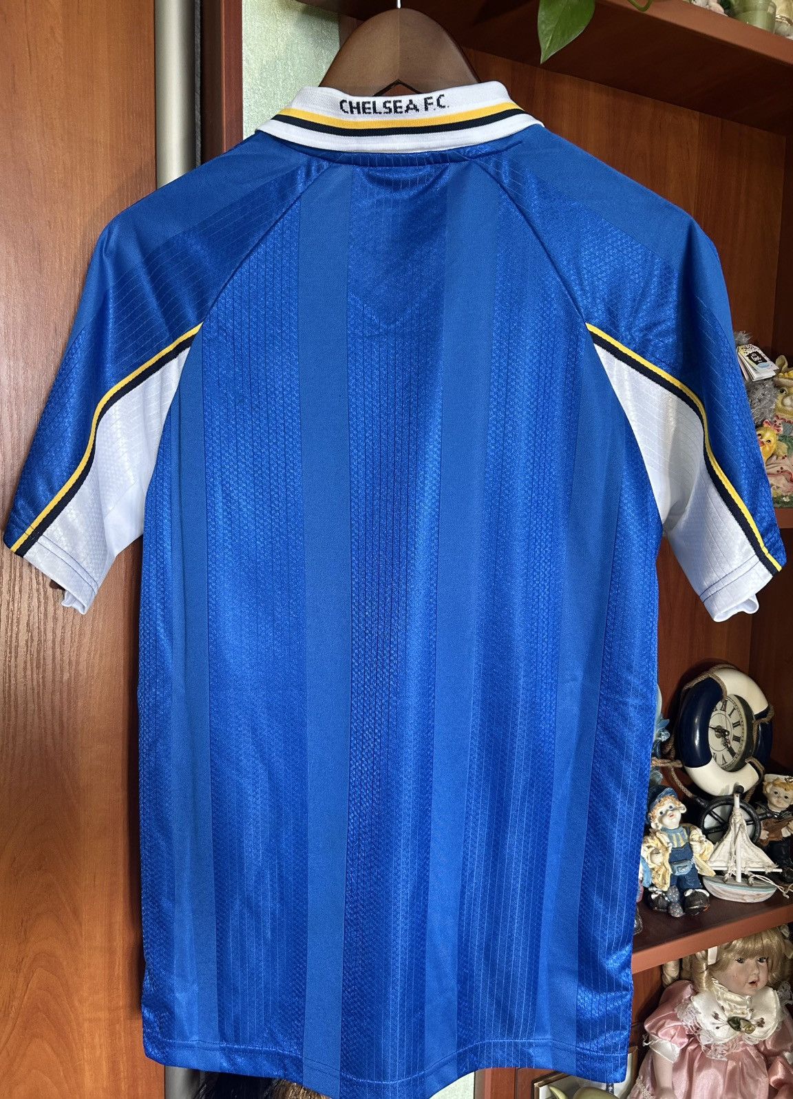 Chelsea Soccer NWT Chelsea Score Draw Retro soccer jersey 1998 New! Small Size US S / EU 44-46 / 1 - 2 Thumbnail