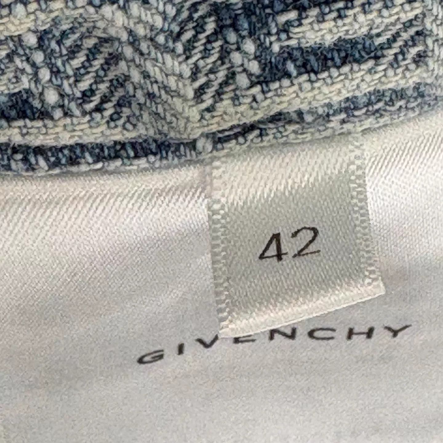 Givenchy Givenchy 4G Monogram Denim Skirt Size 28" / US 6 / IT 42 - 4 Thumbnail