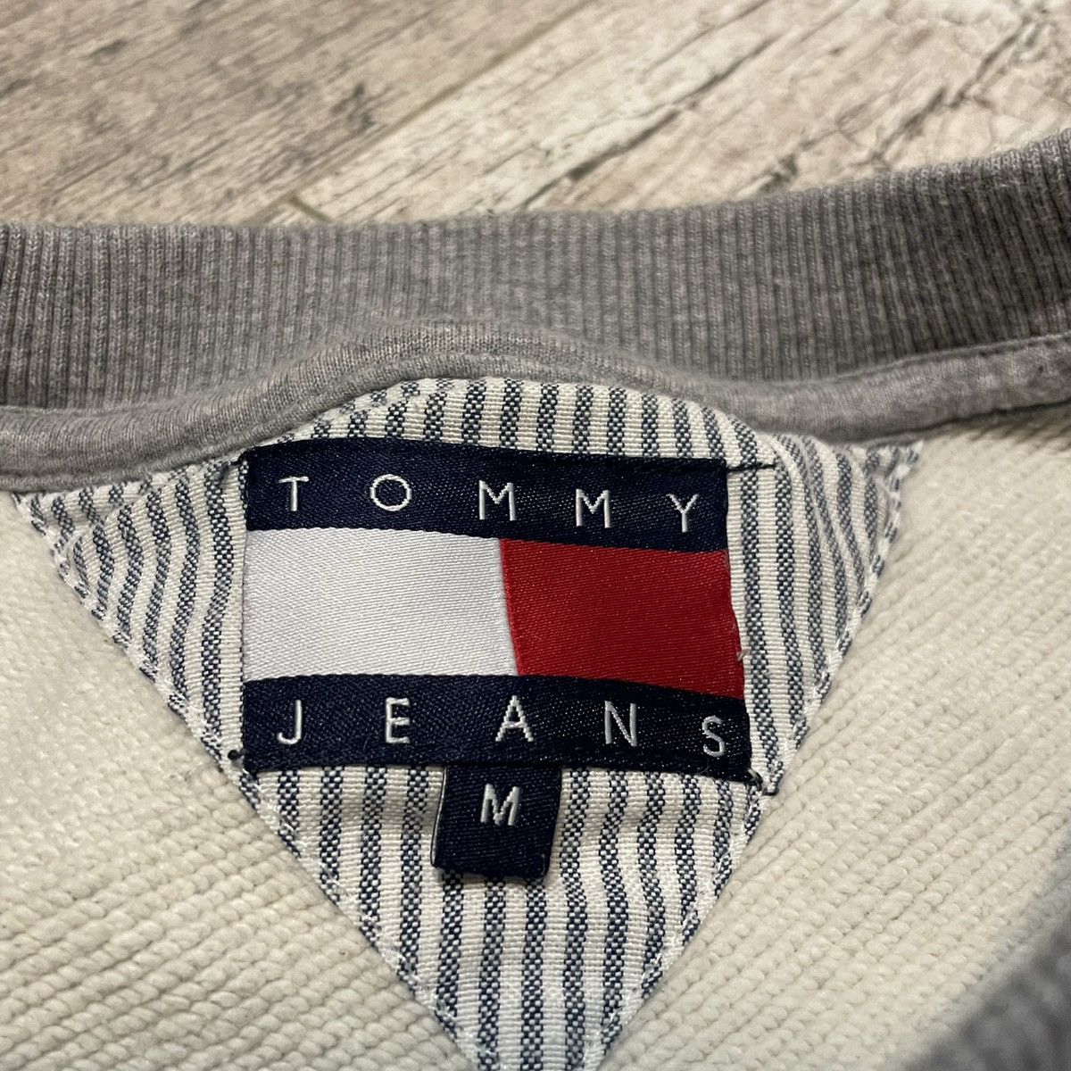 Tommy Hilfiger Tommy Hilfiger Tommy Jeans Crest Logo Sweatshirt hoodie y2k Size US L / EU 52-54 / 3 - 5 Thumbnail