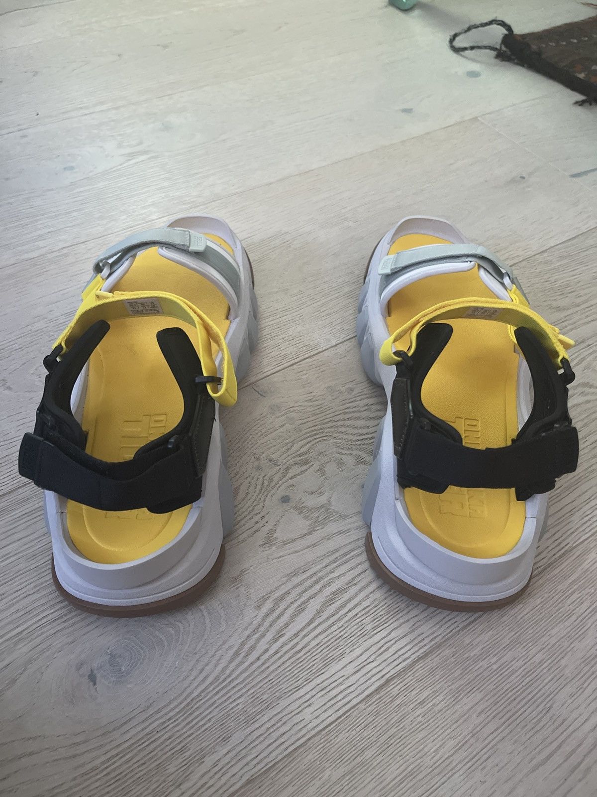 Onitsuka Tiger RARE SIZE US 14 ONITSUKA TIGER DENTIGRE BELTED SANDALS Size US 14 / EU 47 - 3 Thumbnail