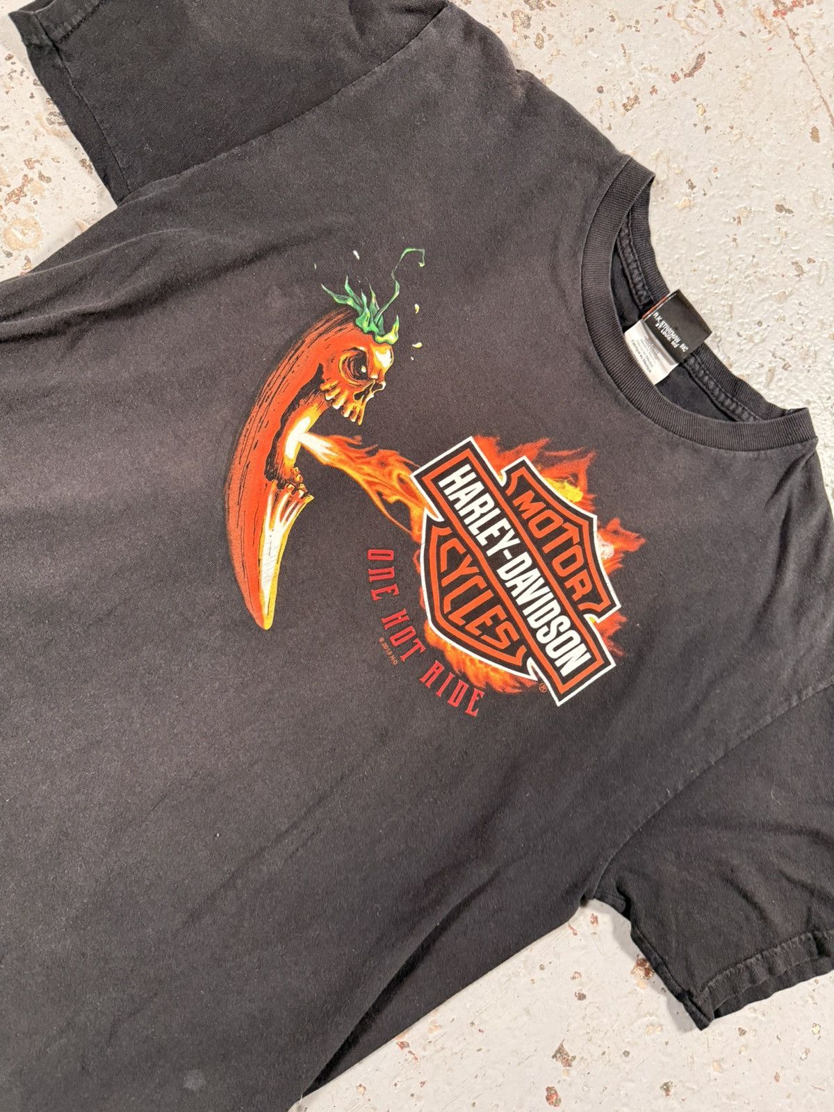 Harley Davidson Harley Davidson Sun Faded Flaming Pepper 2013 Distressed Tee Size US L / EU 52-54 / 3 - 2 Thumbnail