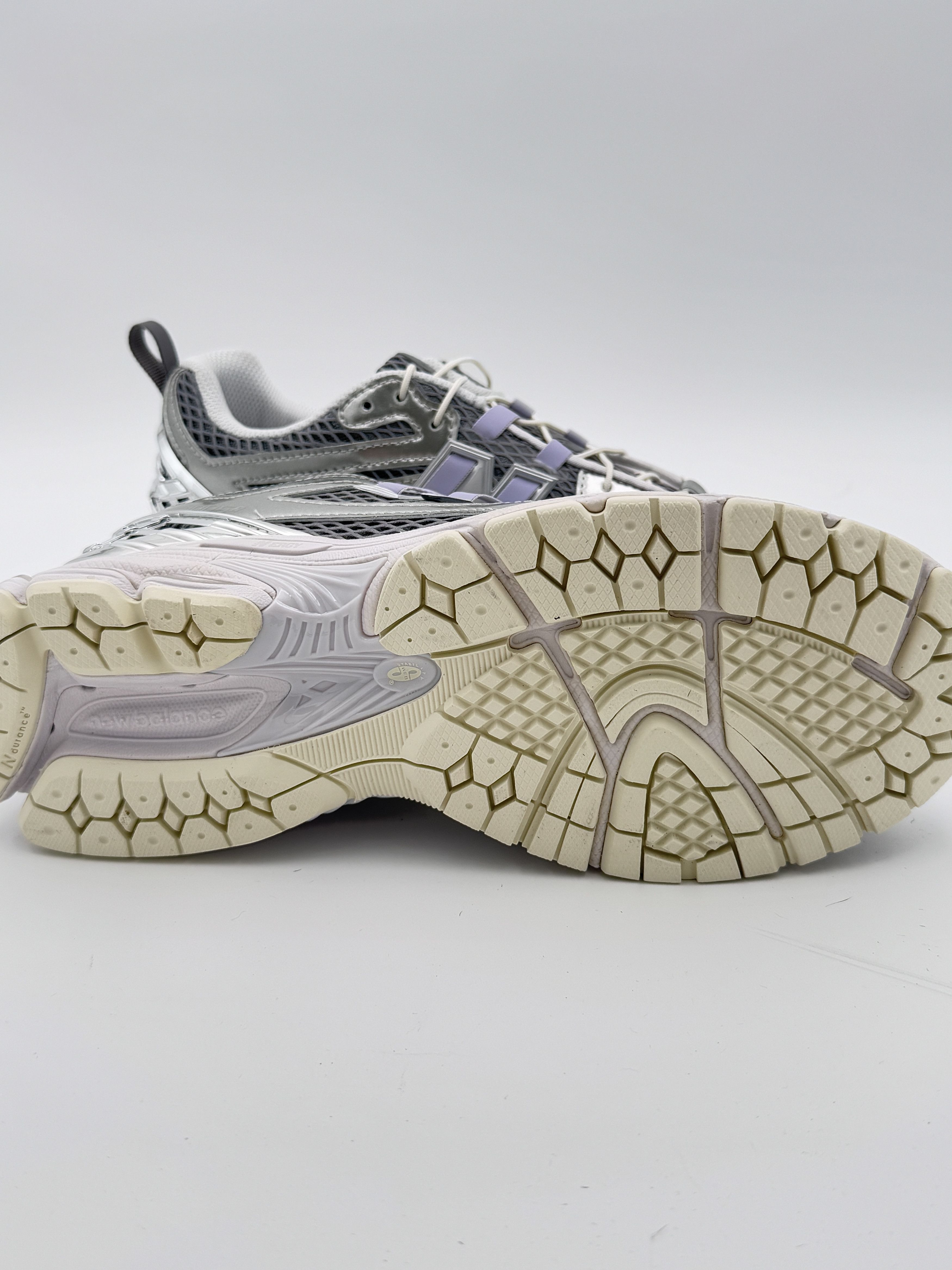New Balance × The Basement BSMNT x New Balance 1906R Day Chrome White Silver Grey Size US 9.5 / EU 42-43 - 4 Thumbnail
